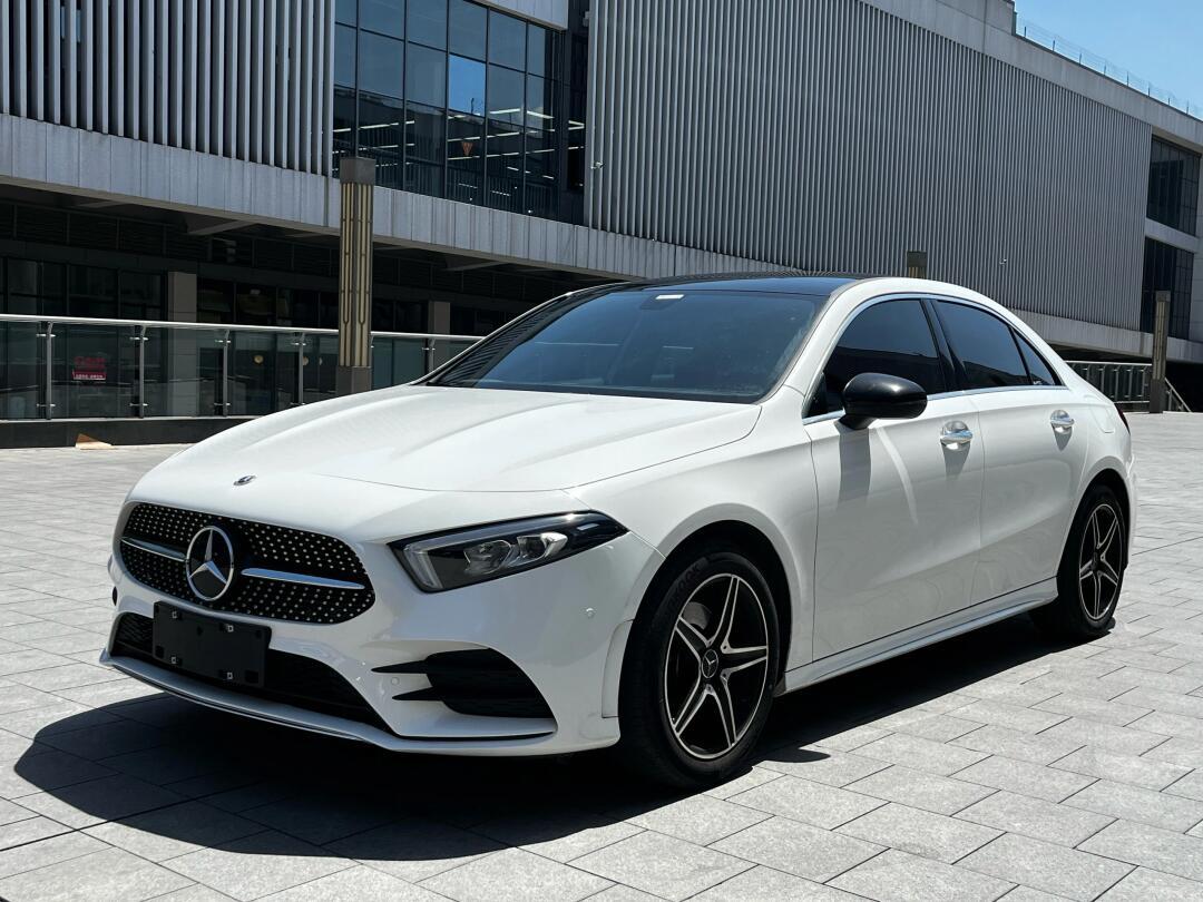 Mercedes A 2024 Изменить модель на A 180 L